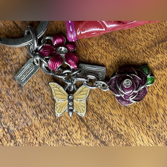 COACH Red Embossed Patent Leather Picture Frame Bag Charm w/Flower & Butterly - Picture 2 of 5